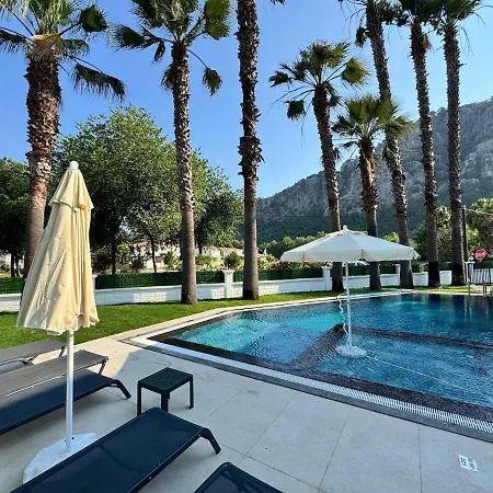 Zefiros Villa *